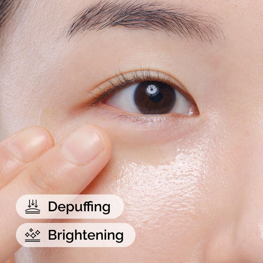 caffeine-solution-5-egcg-eye-serum-r2 ord-caffeine-solution-egcg-model-application-with-benefits.jpg